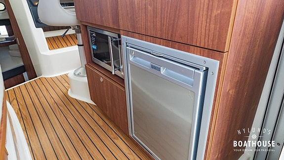 Quicksilver 905 Pilothouse | 2x Mercury Mercury Verado 250CX 30 of 30