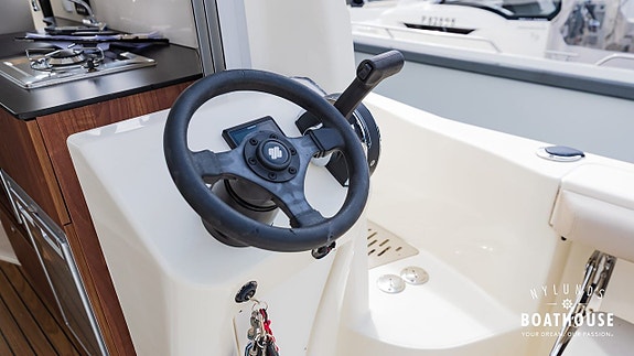 Quicksilver 905 Pilothouse | 2x Mercury Mercury Verado 250CX 16 of 30