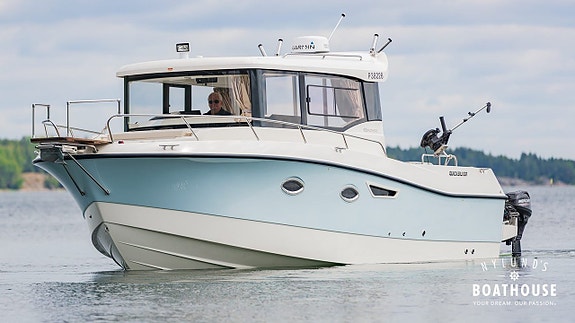 Quicksilver 905 Pilothouse | 2x Mercury Mercury Verado 250CX 12 of 30