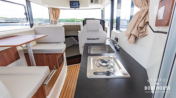 Quicksilver 905 Pilothouse | 2x Mercury Mercury Verado 250CX 27 of 30