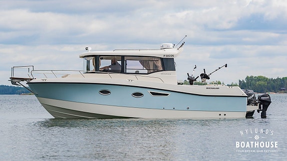 Quicksilver 905 Pilothouse | 2x Mercury Mercury Verado 250CX 11 of 30