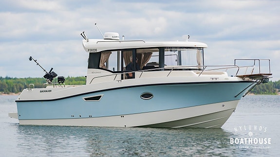 Quicksilver 905 Pilothouse | 2x Mercury Mercury Verado 250CX 3 of 5