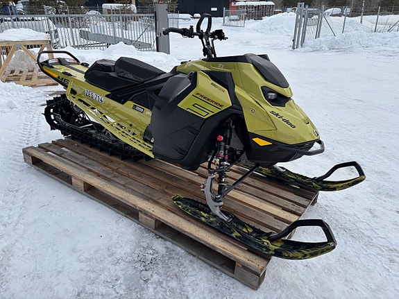 Ski-Doo Freeride 850 E-TEC Turbo R 146" HUB *KAMPANJ* 3 of 7