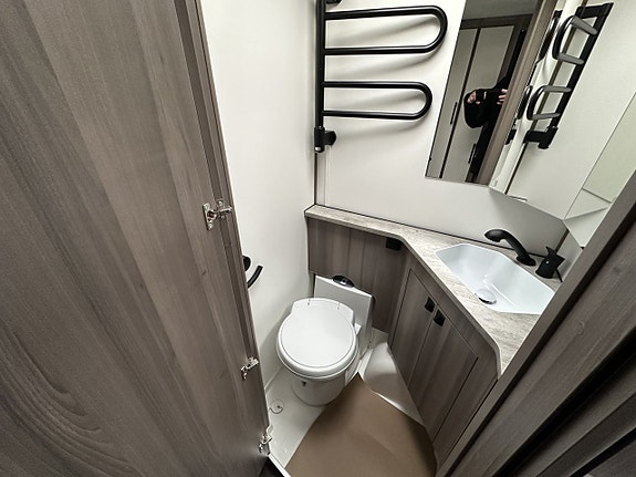 Kabe ESTATE 560 GLE KS 12 of 14
