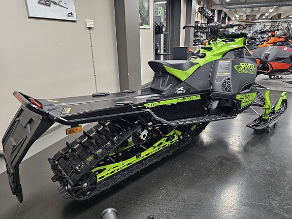 PRO Arctic Cat Riot 600 146" Sno ES 1.75 Med Green/Black 2 of 4