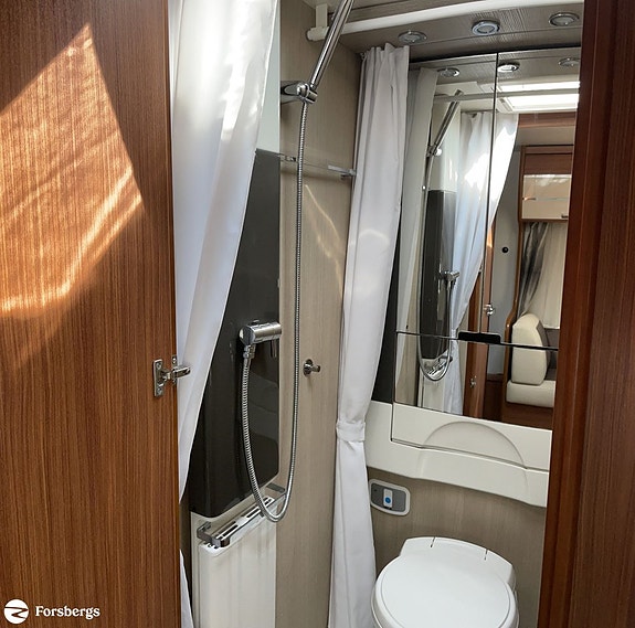 Adria ALPINA 663 UK 12 of 17