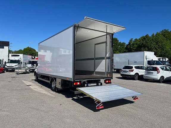 Iveco Daily 72C18 Skåpbil Aut Fullutrustad Lastvikt 3390 Kg 8 of 12