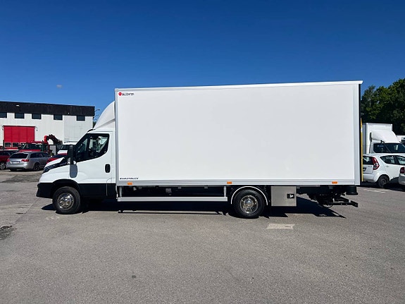 Iveco Daily 72C18 Skåpbil Aut Fullutrustad Lastvikt 3390 Kg 5 of 12