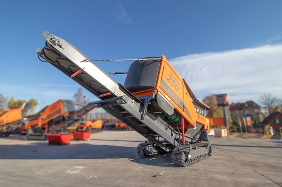 Arjes Impaktor 250 EVO II shredder för betong, asfalt & trä