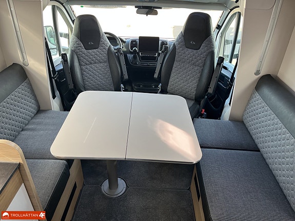 Adria MATRIX PLUS 670 DL/ Face To Face / * HÖSTKAMPANJ* 2 of 21