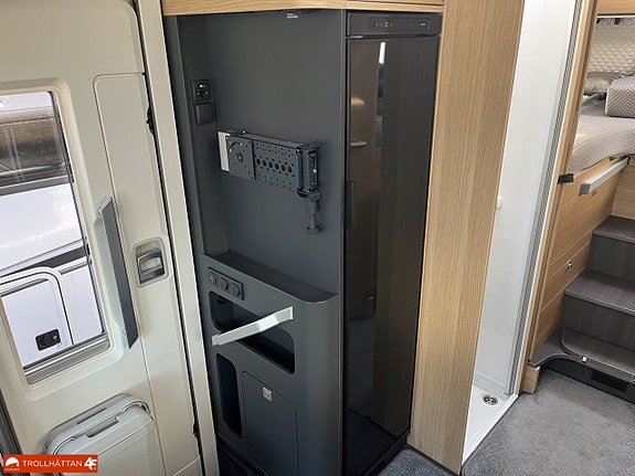 Adria MATRIX PLUS 670 DL *ALDE / Face To Face * 15 of 21