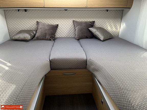 Adria MATRIX PLUS 670 DL *ALDE / Face To Face * 18 of 21