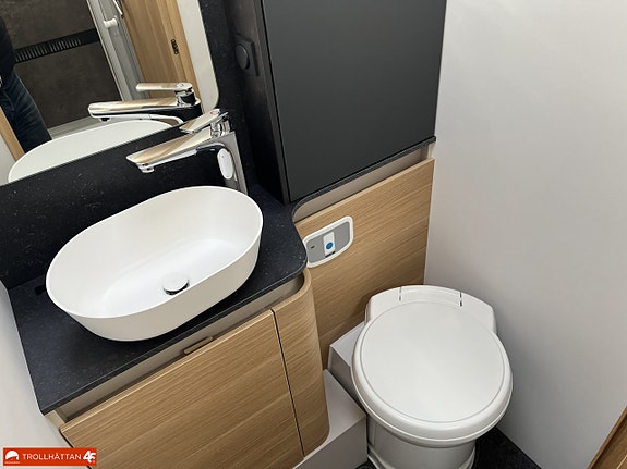 Adria MATRIX PLUS 670 DL/ Face To Face / * HÖSTKAMPANJ* 19 of 21