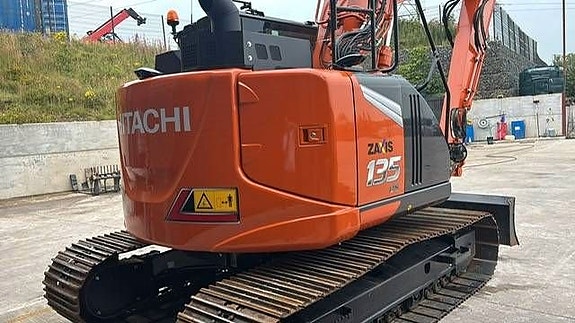 Hitachi ZX 135 US - 7B , UTHYRES