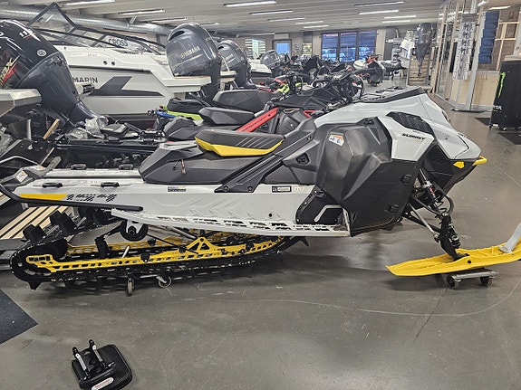 Ski-doo Summit