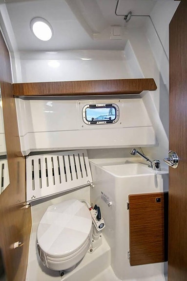 Jeanneau Merry Fisher 895 Sport OFFSHORE 2023 i lager 7 of 10