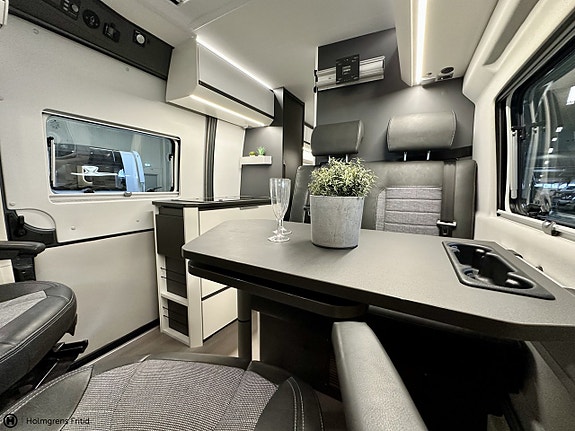 Adria Twin Supreme 640 SGX 10 of 18