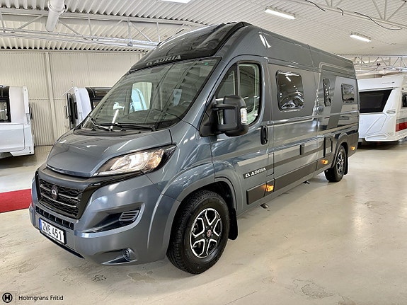 Adria Twin Supreme 640 SGX 7 of 18