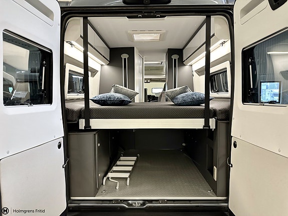 Adria Twin Supreme 640 SGX 4 of 18