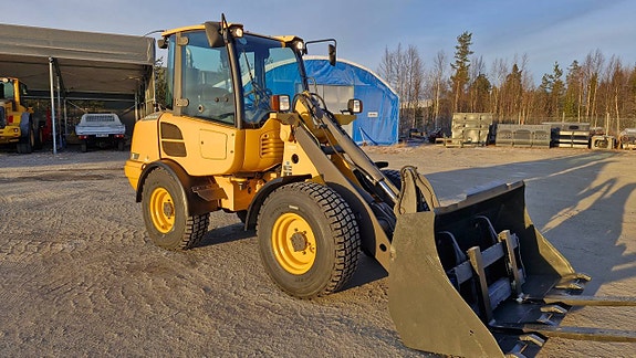 Nya Kompletta vinterhjul 340/80R18 3 of 3