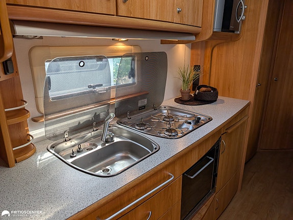 Polar 680 CTX *Bäddbar dinette / Alde 12 of 21