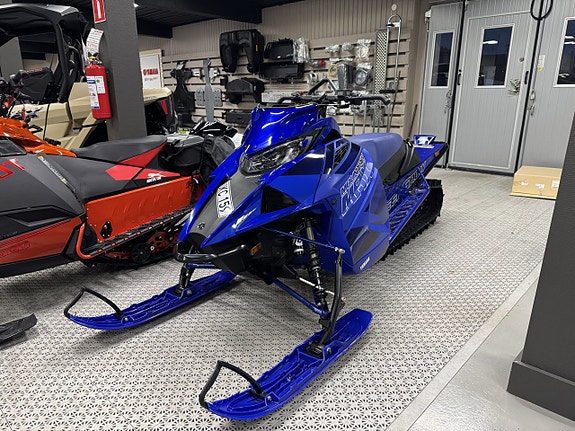 Yamaha Mountain Max 800 ES 2,6" demo