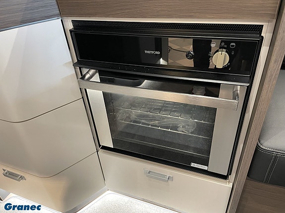 Adria Coral Supreme MB 670 DL - MB 170HP, Automat, ALDE 12 of 21