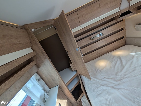 Kabe SAFIR 600 GLE KS *Stor dubbelbädd B5 / Hög komfort 16 of 21