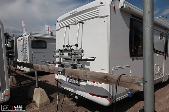 LMC Breezer Lift H 607 / Queenbed / Taksäng / Dragkrok 3 of 12