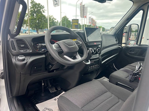 Ny Iveco Daily 72C18 A8 Kranbil Palfinger Kran Fullutrustad 11 of 12