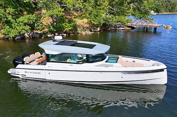 Saxdor 320 GTC (2023) - VISAS I SEACASTLE SHOWROOM
