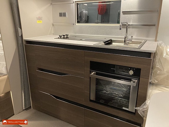 Adria Alpina 663 UK Barnkammare *Adria Kampanj AC på köpet* . 8 of 18
