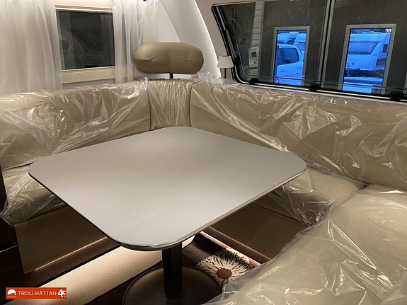 Adria Alpina 663 UK Barnkammare *Adria Kampanj AC på köpet* . 2 of 18