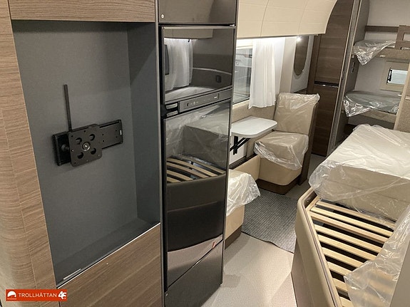 Adria Alpina 663 UK Barnkammare *Adria Kampanj AC på köpet* . 10 of 18