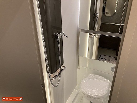 Adria Alpina 663 UK Barnkammare *Adria Kampanj AC på köpet* . 14 of 18