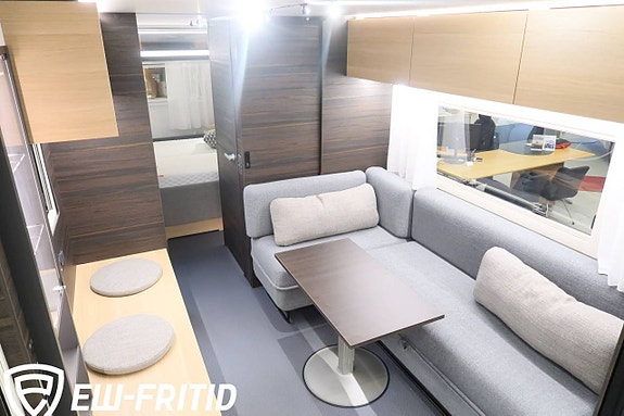 Adria Astella 704 HP (ALDE+Ugn+Cityvatten+KOLLA IN) 17 of 25
