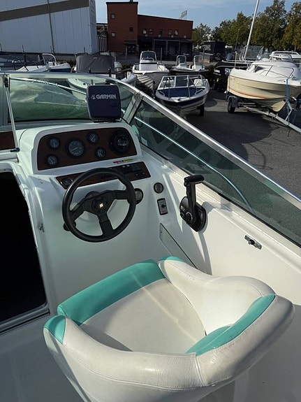 Jeanneau Leader 705 + Mercruiser 4,3L (-99) 9 of 12