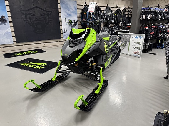 Arctic Cat  M 858  146" Sno ES 2.6 -25 2 of 5