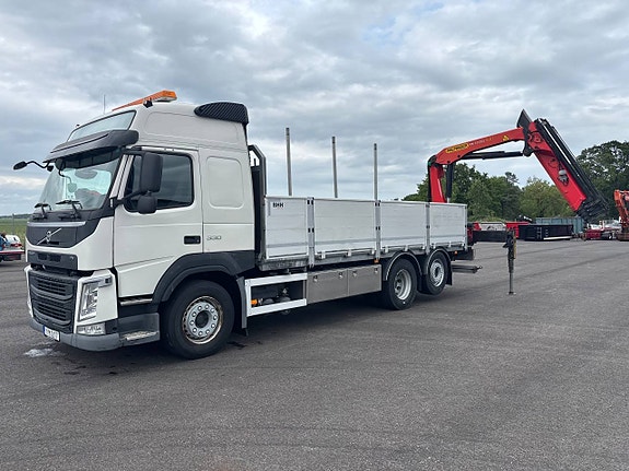 Volvo FM 330 Brädgårdsbil Palfinger kran 8 of 12