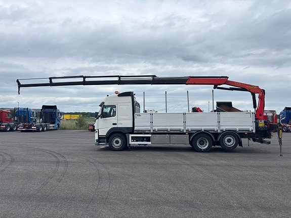 Volvo FM 330 Brädgårdsbil Palfinger kran 9 of 12