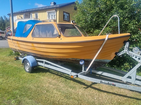Örnvik 550 40hk med Båttrailer obs prissänkt