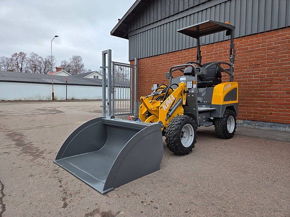 Eldriven kompaktlastare Kima K500E ink redskap Snart i lager