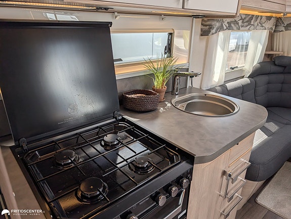 Kabe ROYAL 600 TDL KS *Långbäddar / Boxmarkis & Förtält 8 of 21