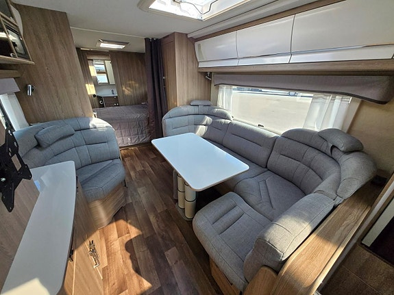 Kabe ROYAL 780 TDL FK KS E8 Frontkök Queenbed 6 of 14