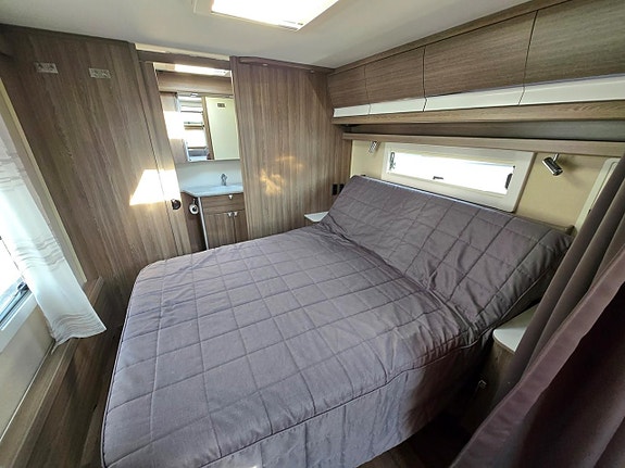 Kabe ROYAL 780 TDL FK KS E8 Frontkök Queenbed 8 of 14