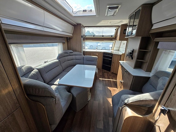 Kabe ROYAL 780 TDL FK KS E8 Frontkök Queenbed 13 of 14