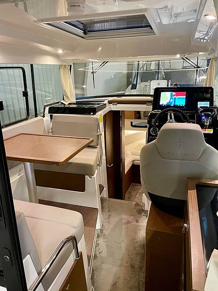 JEANNEAU 895 Sport Offshore 2 x YAMAHA F 225 XCB 2022 7 of 10
