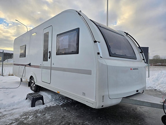 Adria ADORA 613 UT Queenbed 14 of 17