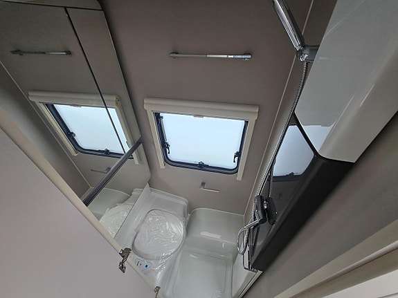 Adria Adora 593 UK Barnkammare 2 of 18