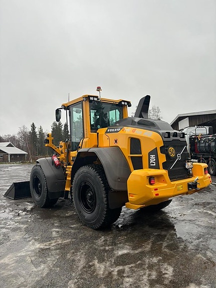 Svarta fälgar till Volvo lastmaskiner 2 of 4